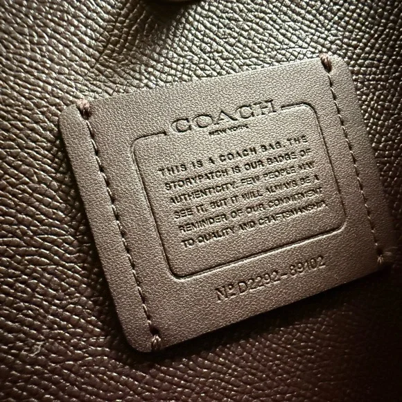 Coach bucket bag - Picture 8 of 14